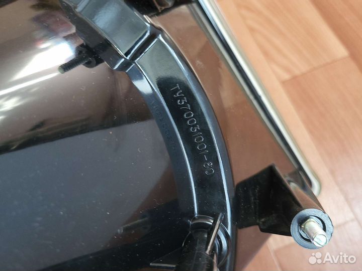 Оригинальные фара передние левый