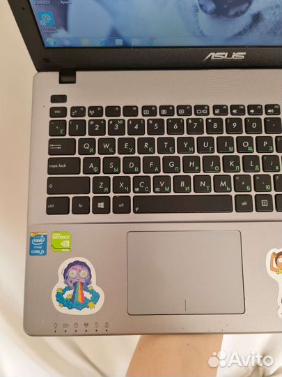 Ноутбук Asus X550L