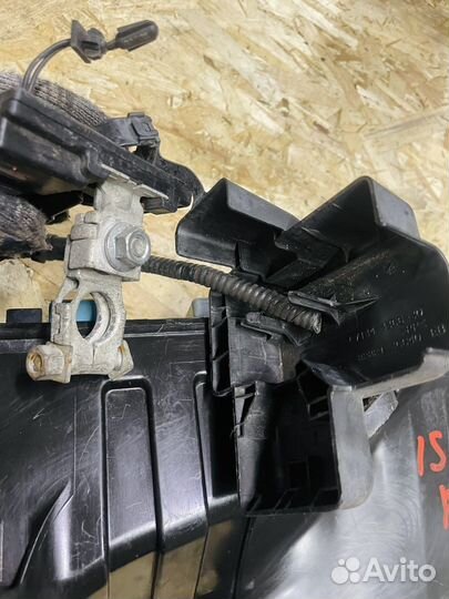 Блок предохранителей Lexus IS250