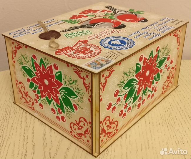 Деревянный ящик для подарков