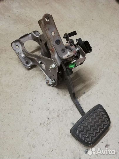 Педаль тормоза Lexus Gs430 UZS190 4711030410