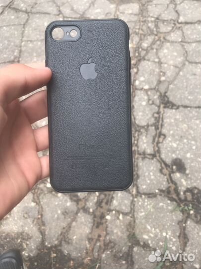 Чехол на iPhone 7