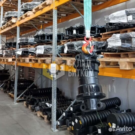 Каток опорный Hitachi EX330LC-5