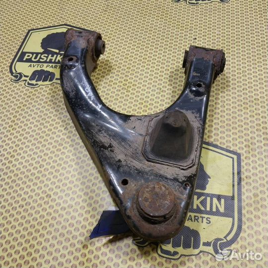 Рычаг задний верхний правый Nissan Pathfinder