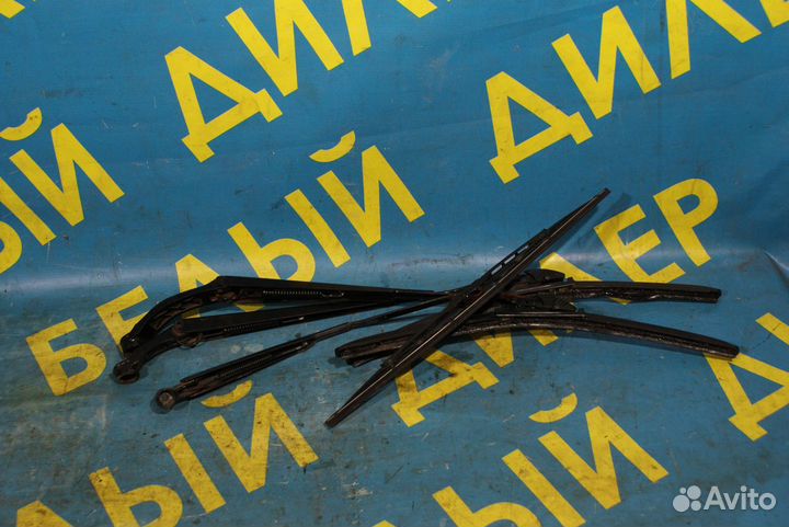 Поводки дворников Toyota Corolla E11