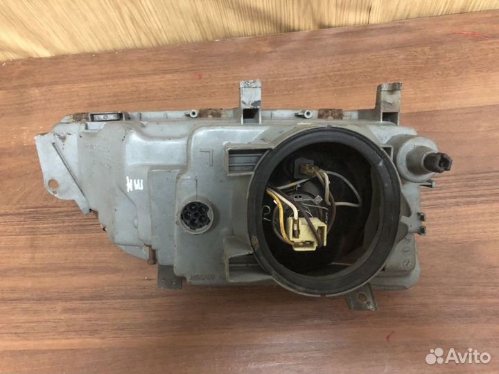 Фара левая Opel Omega A