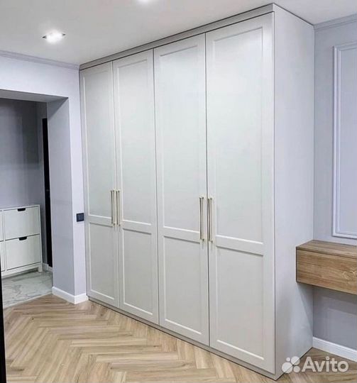 Шкаф распашной