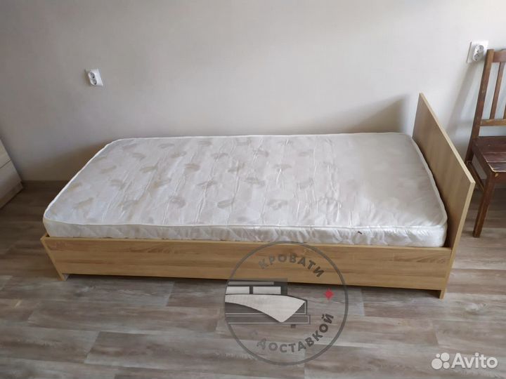 Кровать