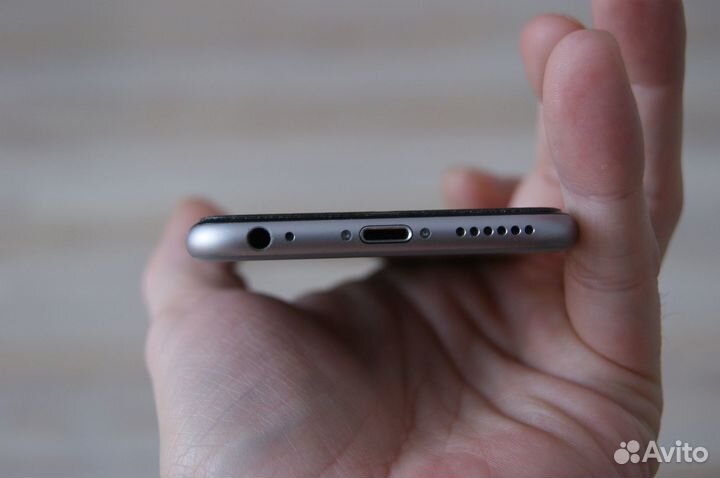 iPhone 6S, 32 ГБ