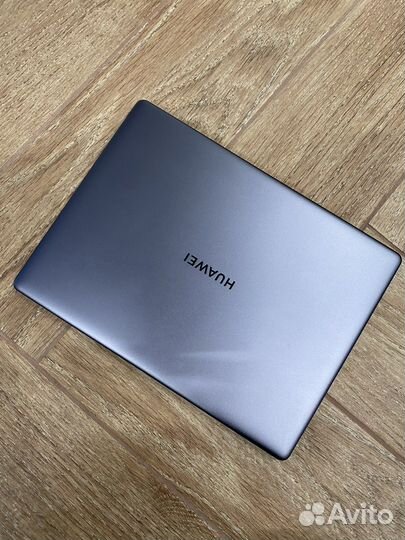 Ультрабук Huawei MateBook 13 HN-W29R