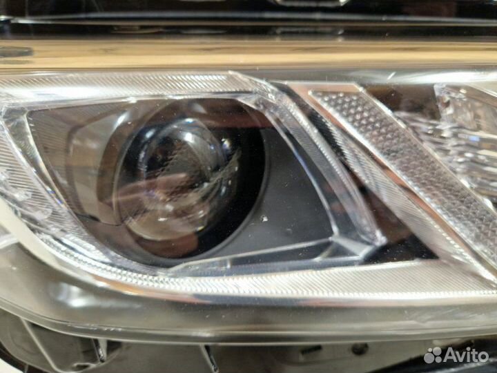 Фара правая Toyota Camry V70