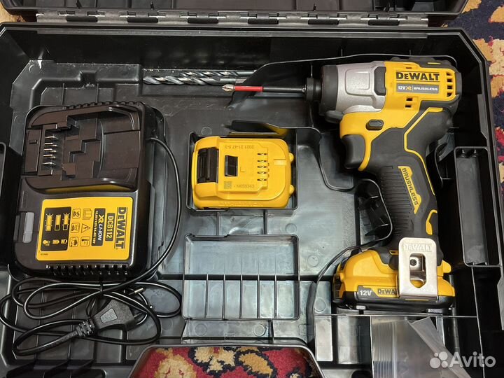 Шуруповерт импакт dewalt