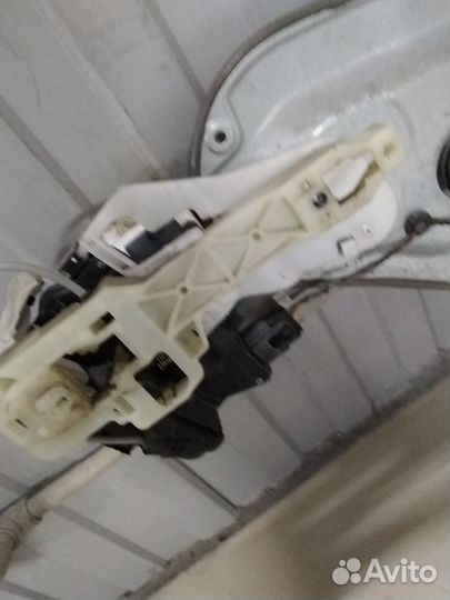 Kia Sorento 2 стеклоподъёмник двери