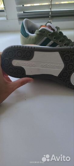 Кроссовки adidas