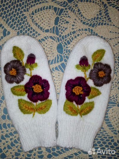Варежки женские