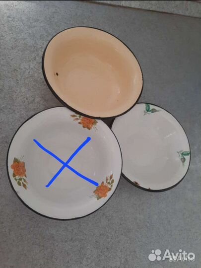 Кастрюли эмалированные, миски, судочки