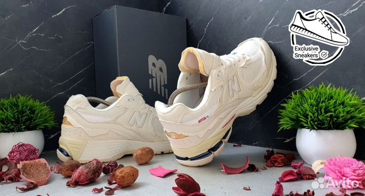 Кроссовки New Balance 2002r