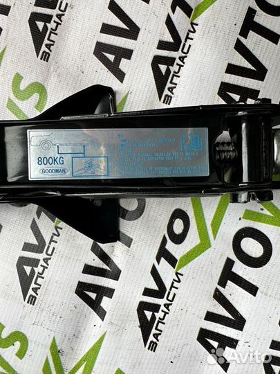 Домкрат Mazda (оригинал)