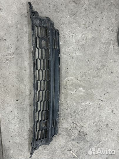 Решетка бампера передний Skoda Kodiaq