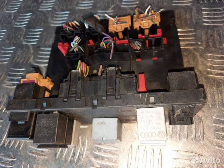 Блок комфорта Volkswagen Golf 4 2005 8P0907279C