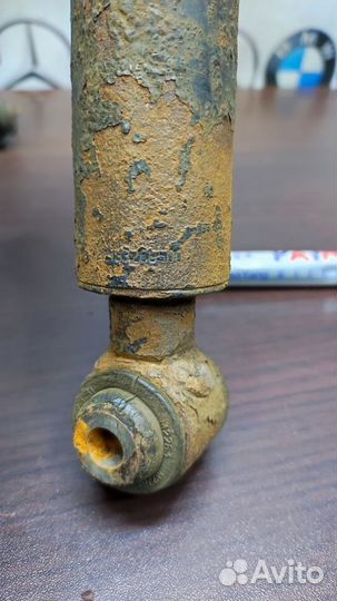 Задний амортизатор Mercedes W219