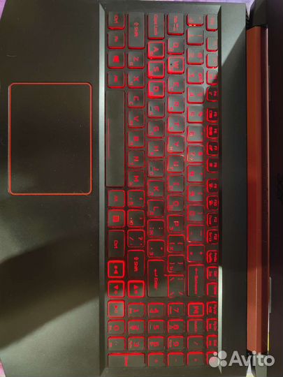 Acer nitro 5 (r5 3550H, GTX 1650, 16/256GB)