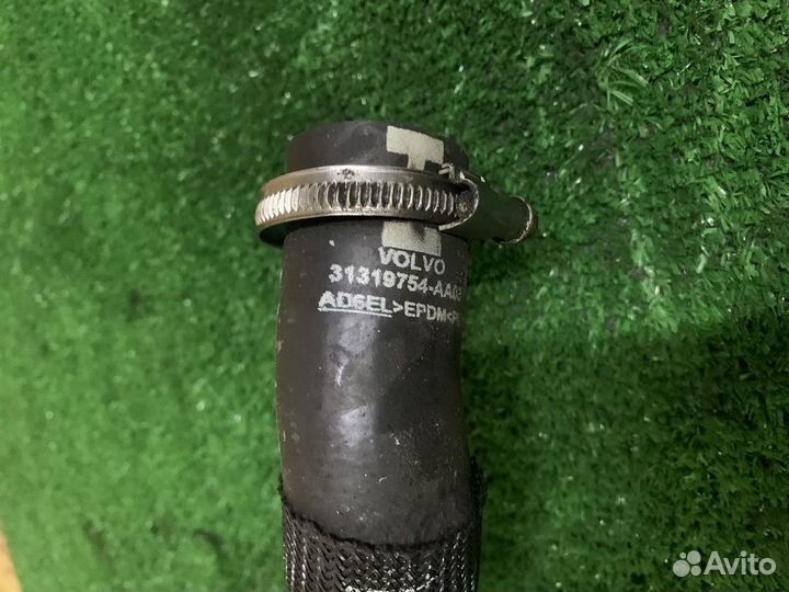 Патрубок радиатора верхний volvo S80 S60 V70