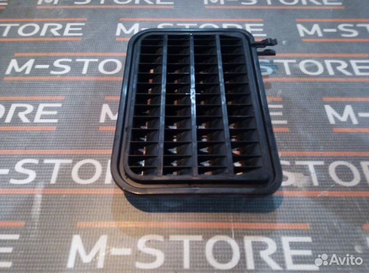 Решетка вентиляционная Mercedes-Benz Cl-Class C215