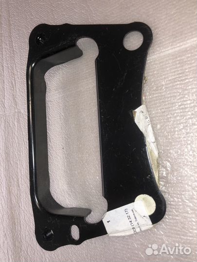 Кронштейн пер бампера лев lexus GS 300 5714230040