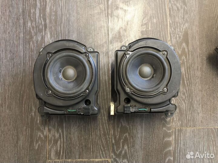 Задние динамики Bang&Olufsen Audi A8 S8