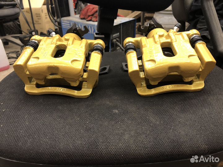 Задние суппорты на Honda Civic 5d