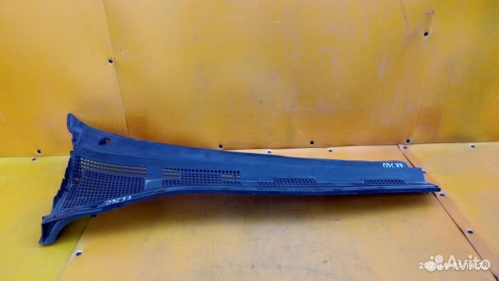 Жабо дворников для Mazda 3 2003-2009