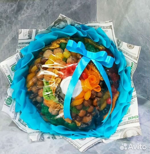 Букет из сухофруктов на 1 сентября