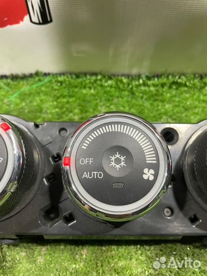 Блок управления климат-контролем Mitsubishi Lancer