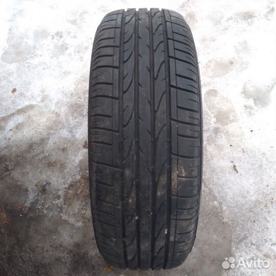 Bridgestone Dueler H/P Sport 215/65 R16