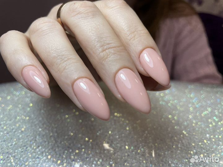 Маникюр и педикюр