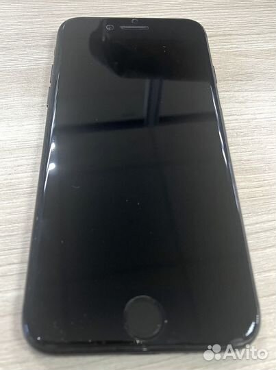 iPhone 7 (A1778, американец)
