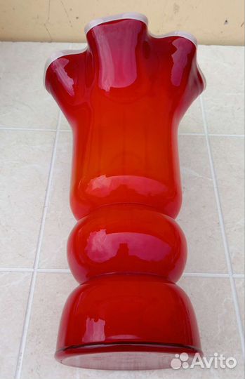 Ваза завода красный май