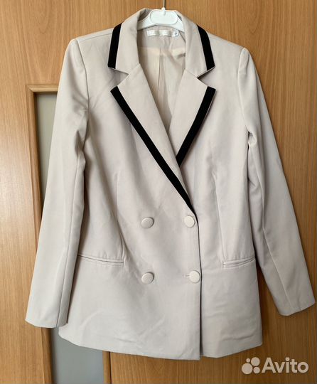 Женский костюм новый