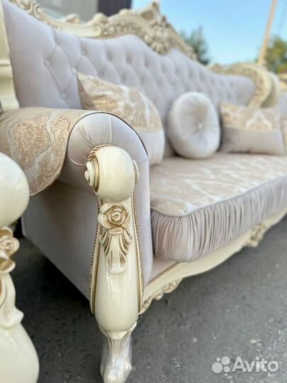 Диван и кресла тройка