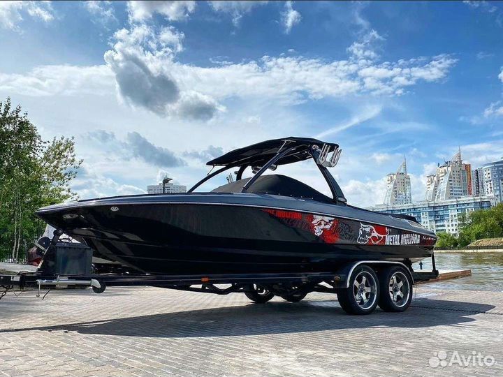 Вейксерф клуб с катером буксировщиком Centurion En