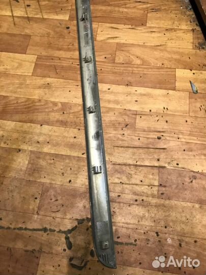 Молдинг передней левой двери Экус