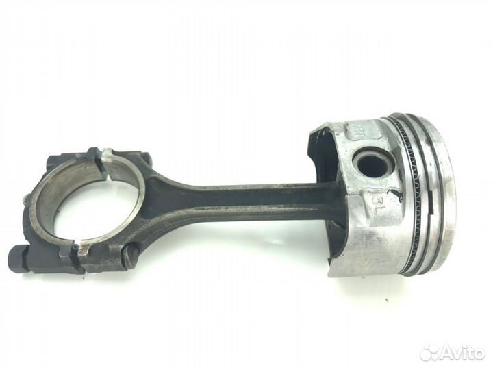 Поршень с шатуном Mitsubishi Mirage 4G15