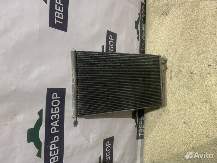 Радиатор кондиционера Ford Focus 1 седан 2003