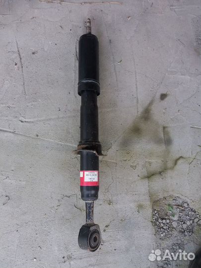Передний амортизатор toyota land cruiser 200