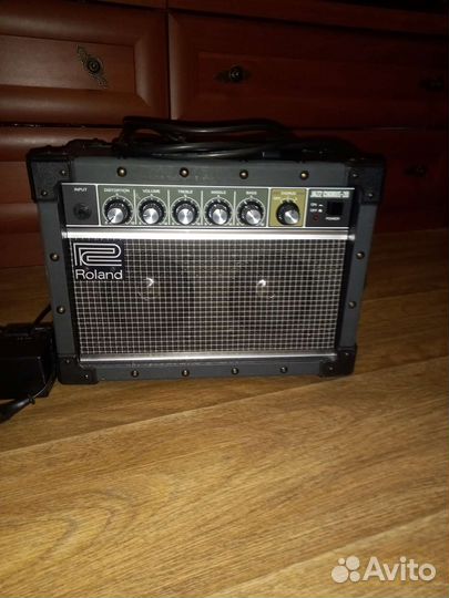Комбоусилитель Roland Jazz Chorus-20 E