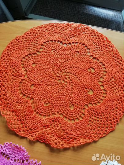 Салфетки,воротнички,вязанные крючком