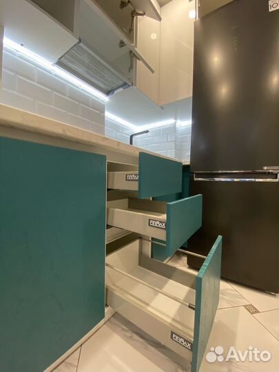 Кухня на заказ под потолок в Челябинске