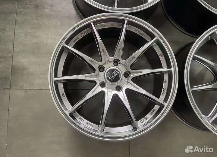 Диски OZ racing R18 5x114.3