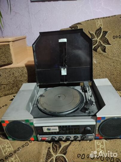 Проигрыватель винила СССР